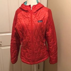 Patagonia size M red quilted jacket